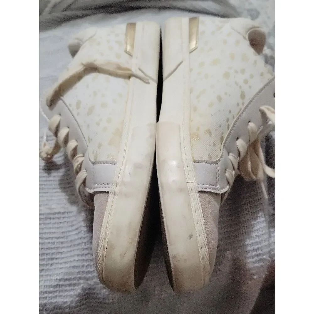 a new day Cream Leopard Accent Lace-Up Sneakers Women's Sz 10